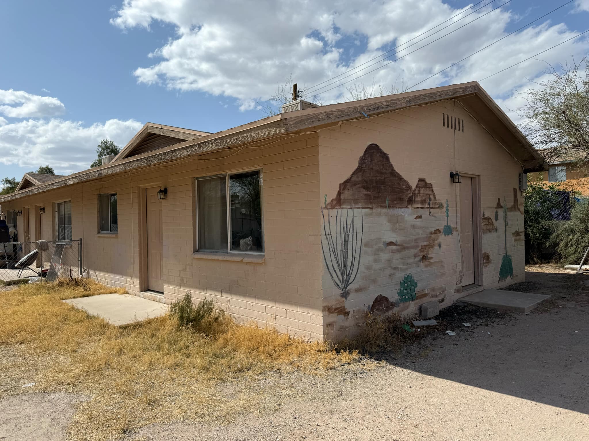 936 South Railroad Avenue - 1