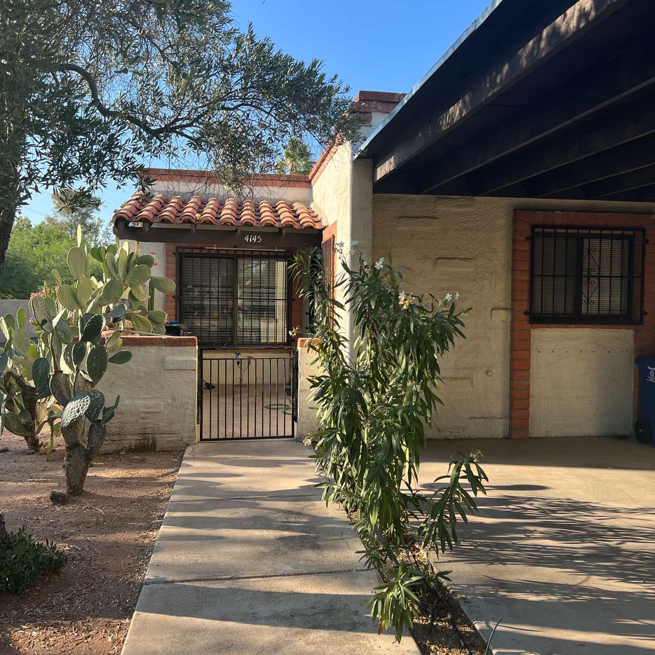 4145 N Via Villas