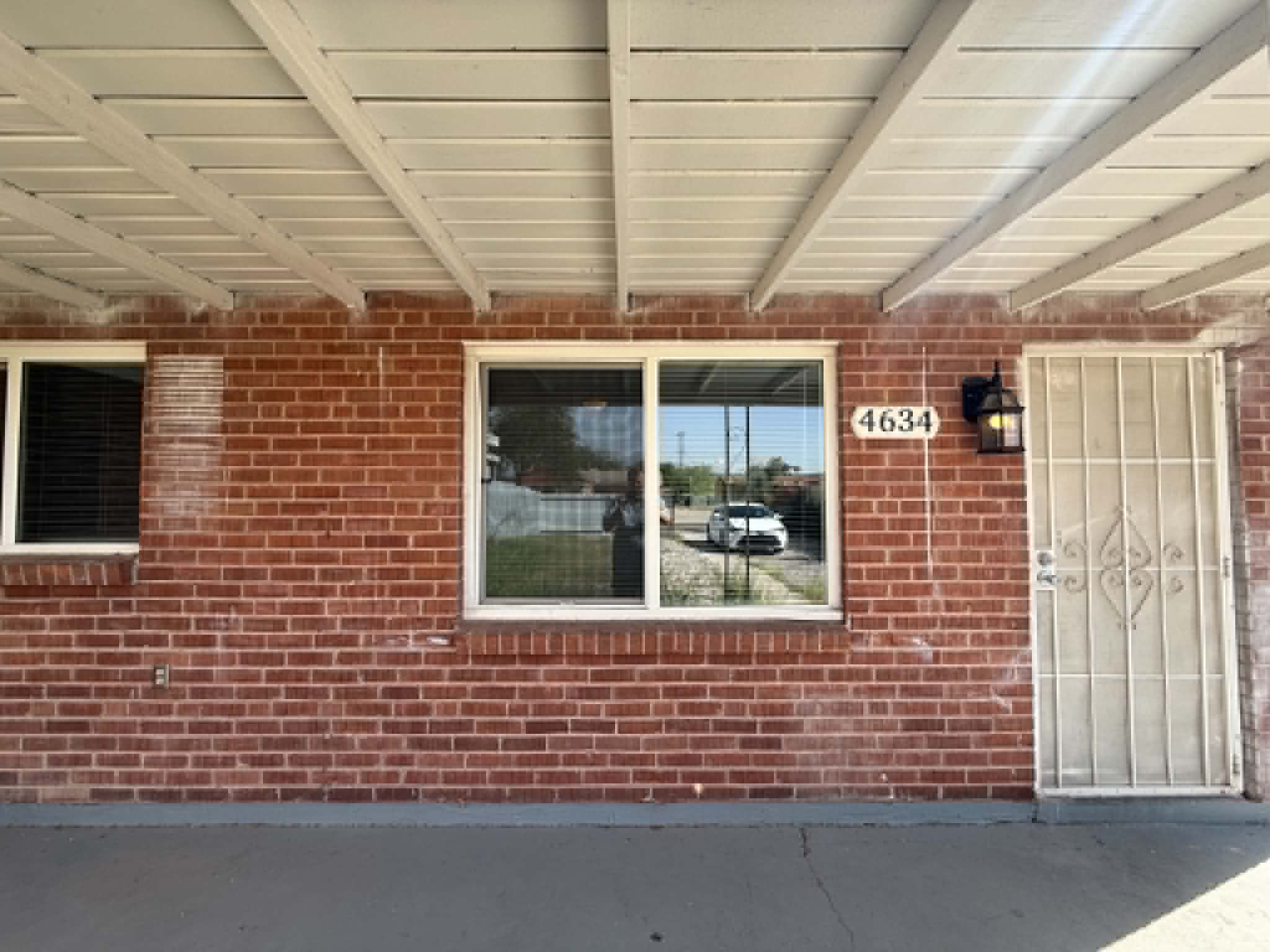 4634 East Montecito Street - 1