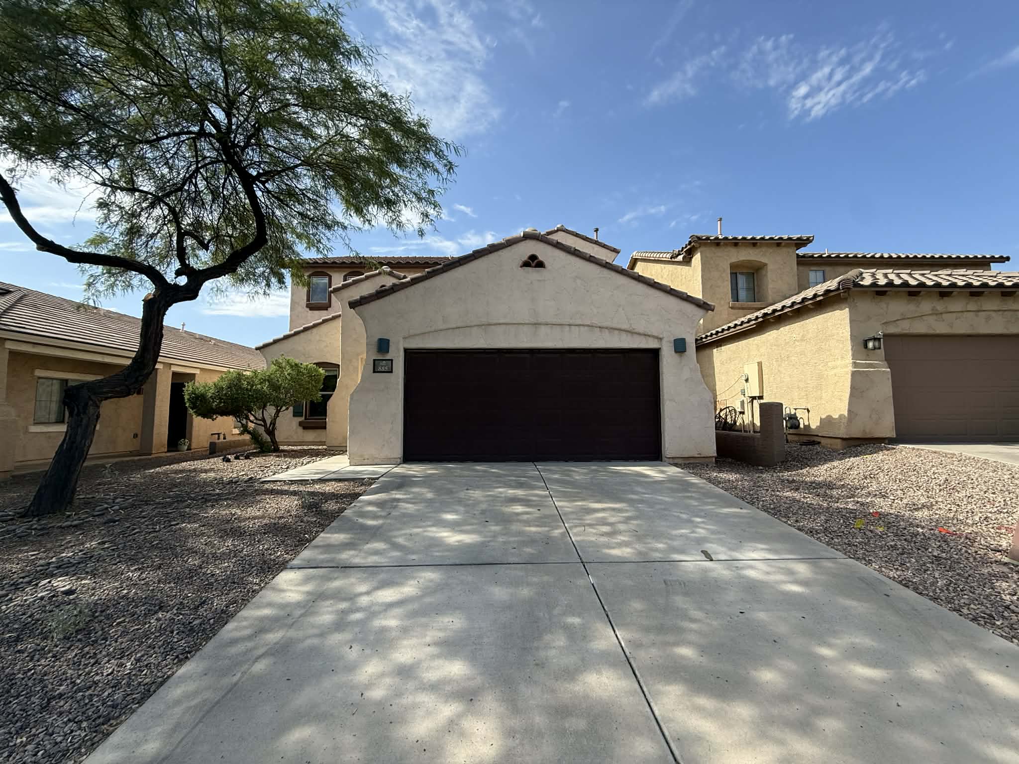 885 West Calle Muro Fuerte