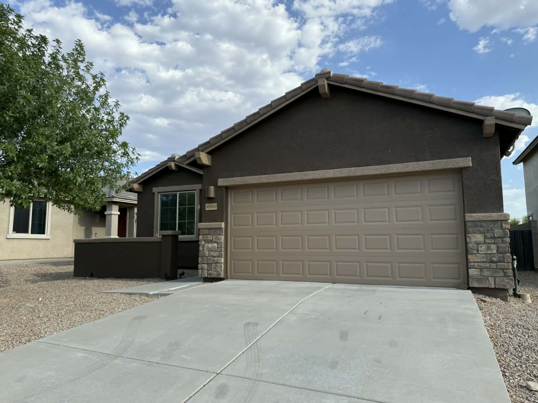 10450 South Cutting Horse Drive
