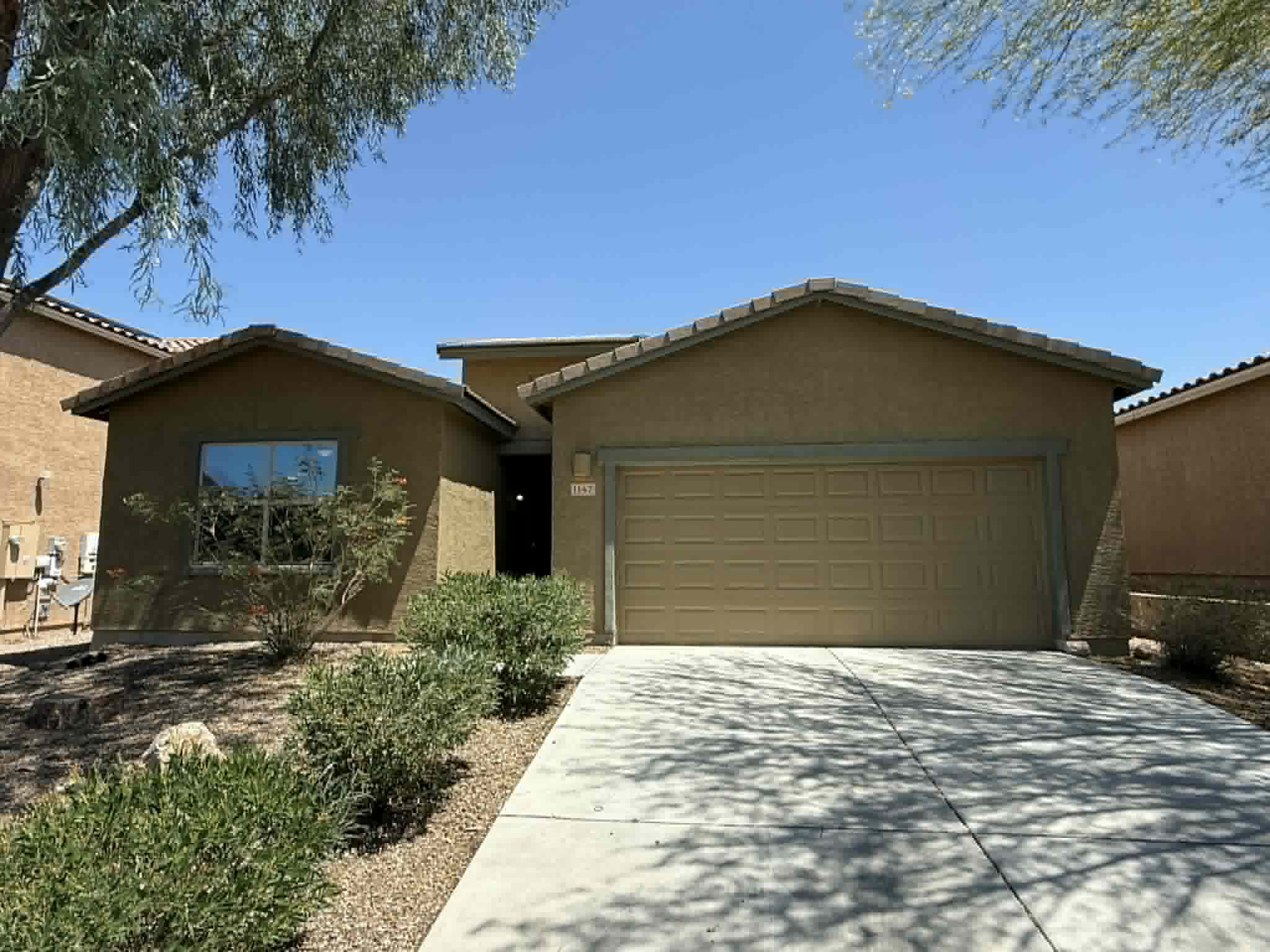 1147 East Empire Canyon
